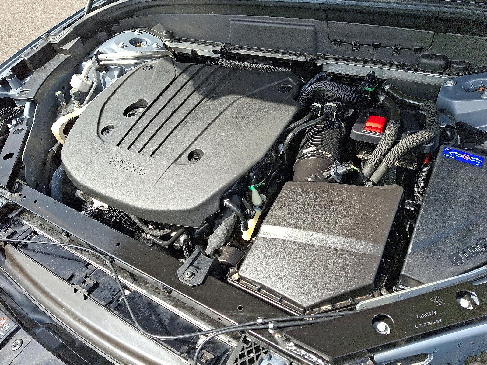 2022 Volvo XC60 Vehicle Photo in Trevose, PA 19053
