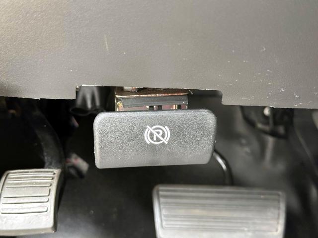 2023 GMC Savana Cargo Van Vehicle Photo in Roslyn, NY 11576
