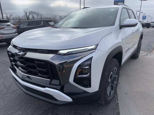 2025 Chevrolet Equinox Vehicle Photo in MANHATTAN, KS 66502-5036