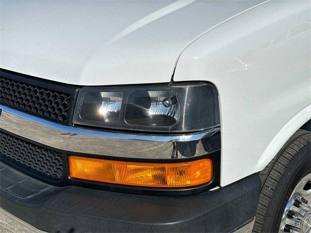 Used 2021 Chevrolet Express Passenger LT with VIN 1GAZGPFP3M1222492 for sale in La Place, LA