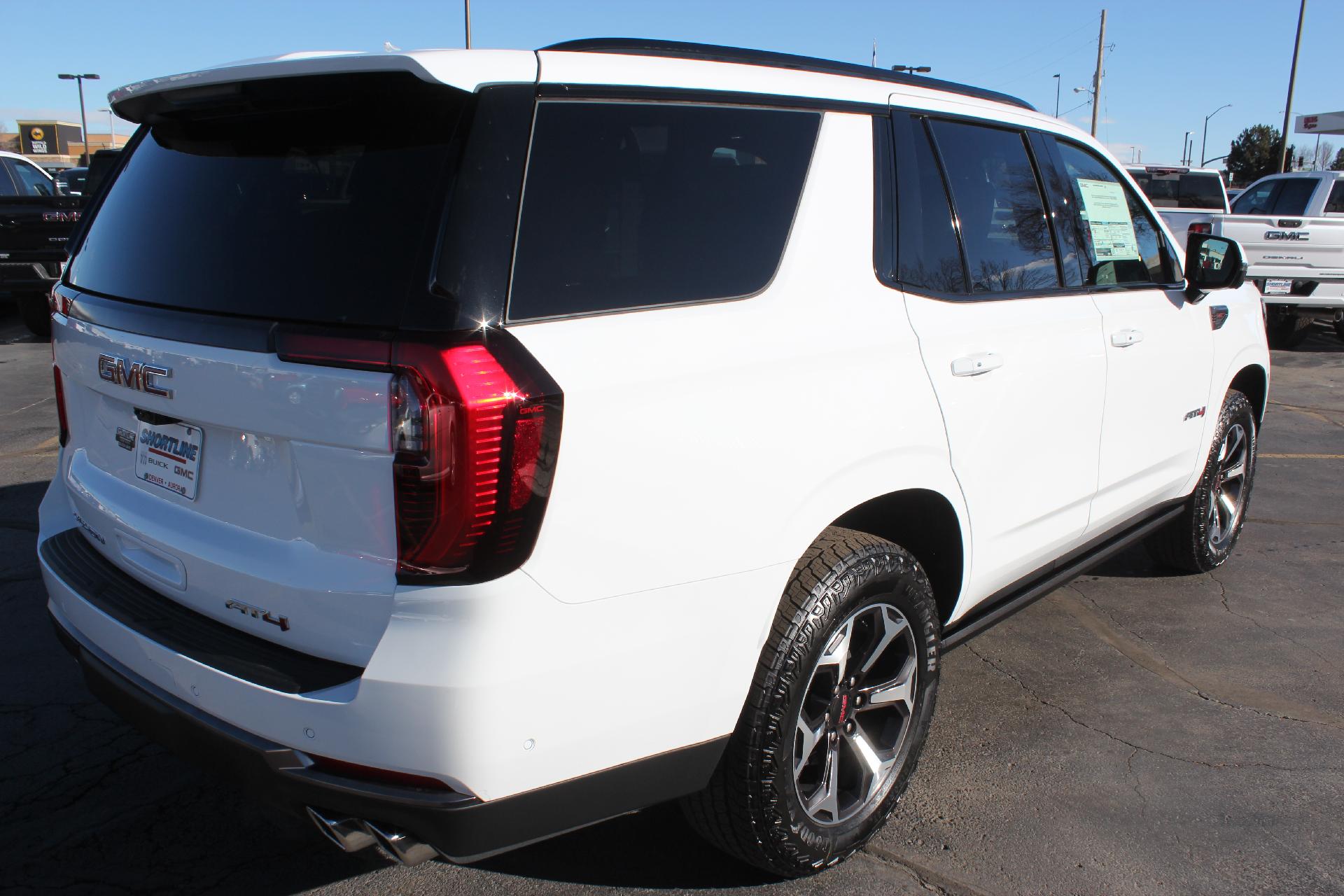 2025 GMC Yukon Vehicle Photo in AURORA, CO 80012-4011