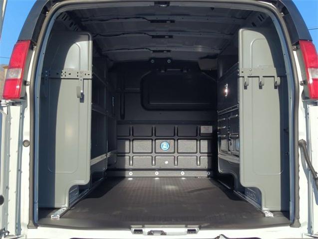 2025 GMC Savana Cargo 2500 Vehicle Photo in PASADENA, CA 91107-3803