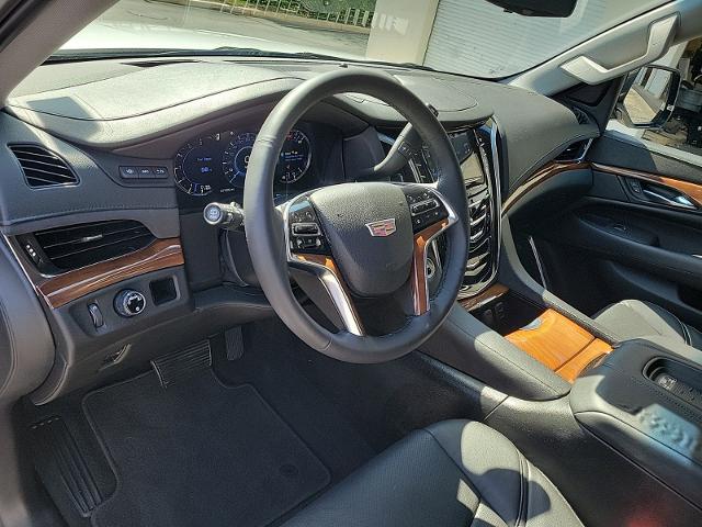 2017 Cadillac Escalade Vehicle Photo in POMPANO BEACH, FL 33064-7091