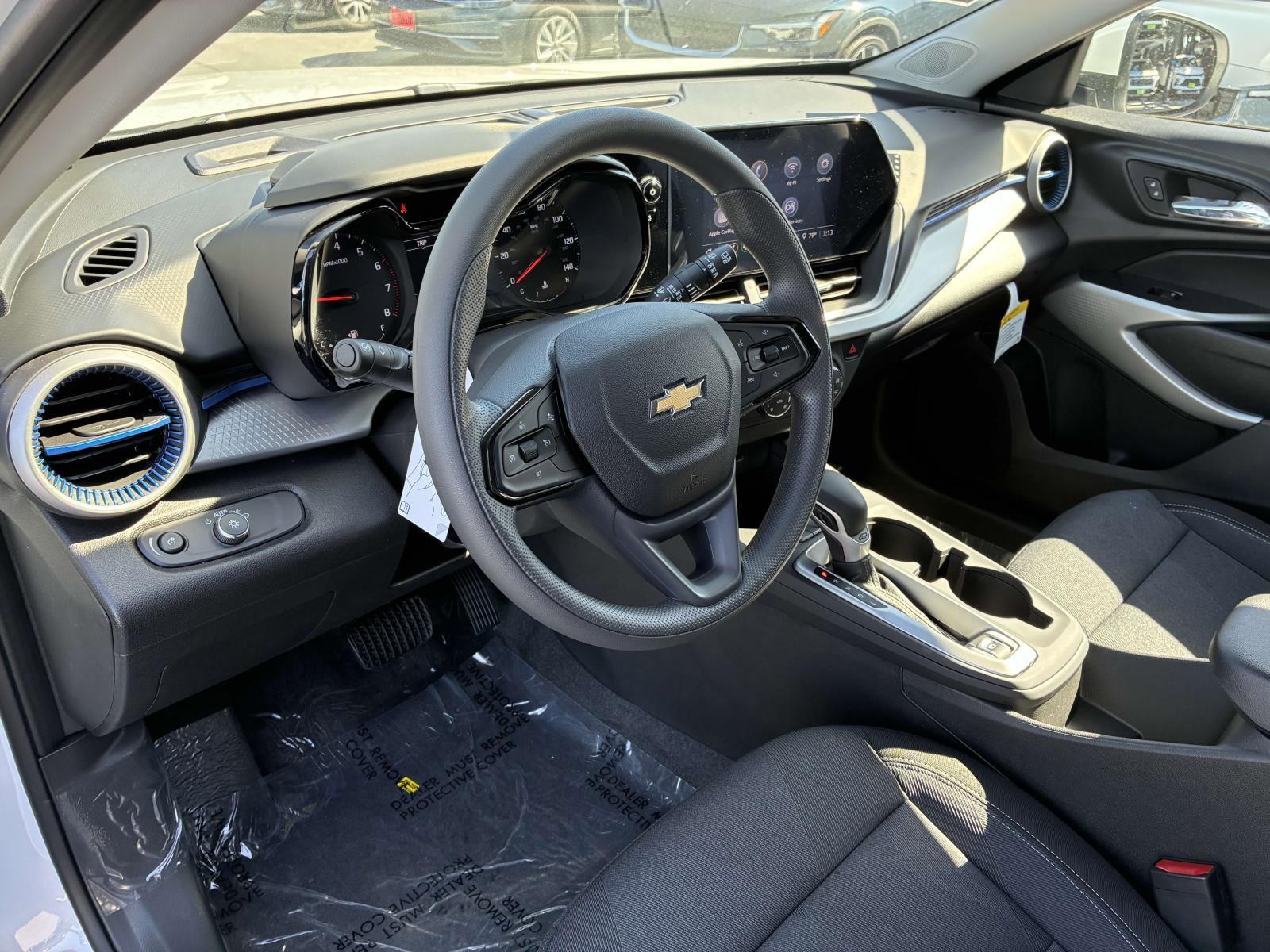 2025 Chevrolet Trax Vehicle Photo in LOS ANGELES, CA 90007-3794