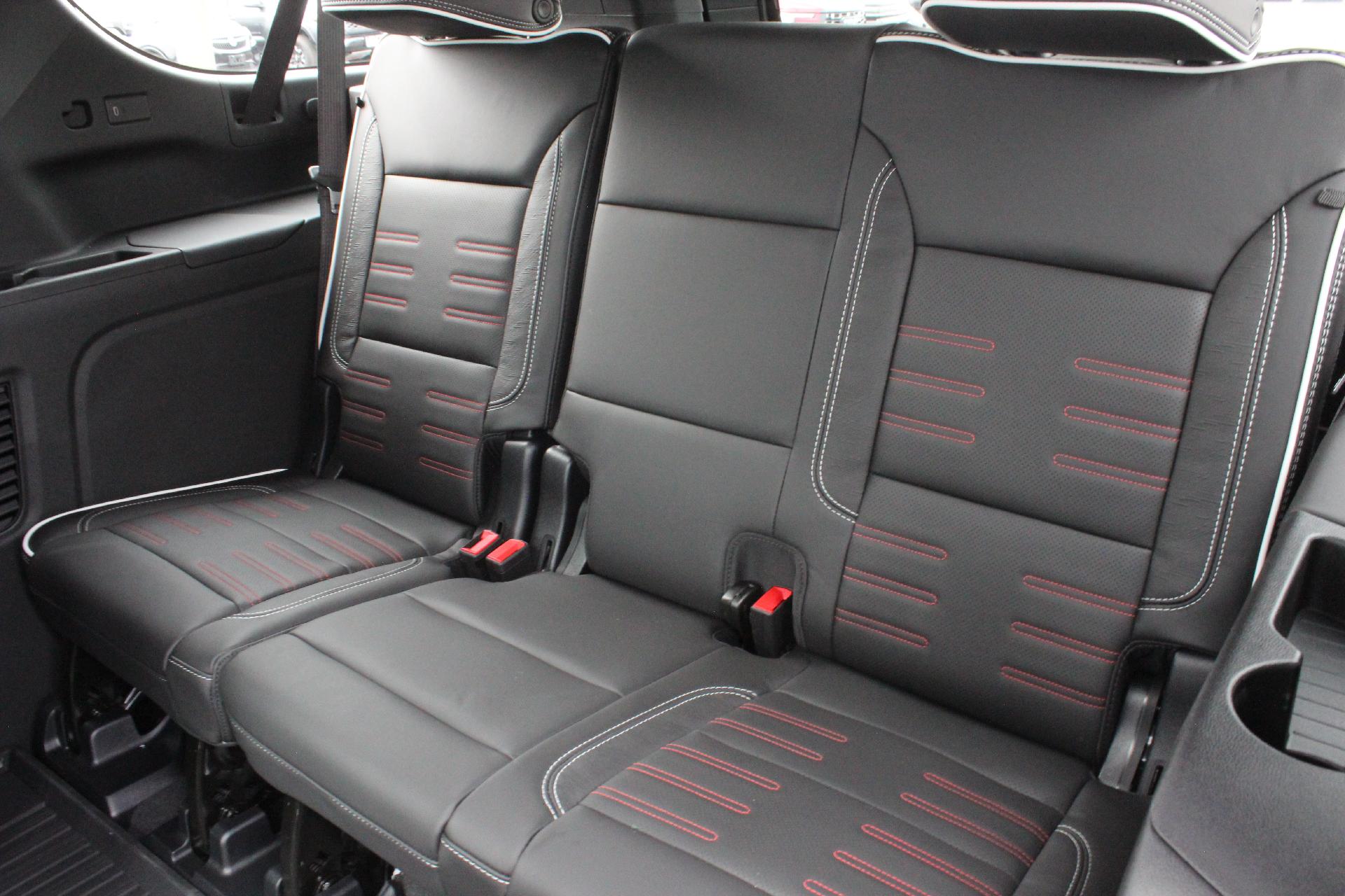 2025 GMC Yukon XL Vehicle Photo in AURORA, CO 80012-4011