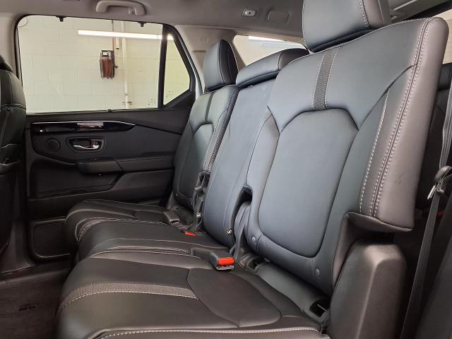 2025 Honda Pilot Vehicle Photo in Oshkosh, WI 54904
