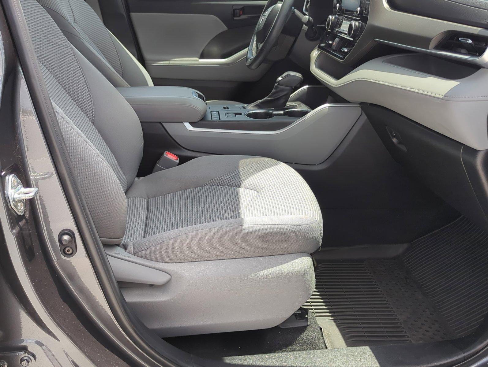 2022 Toyota Highlander Vehicle Photo in Ft. Myers, FL 33907