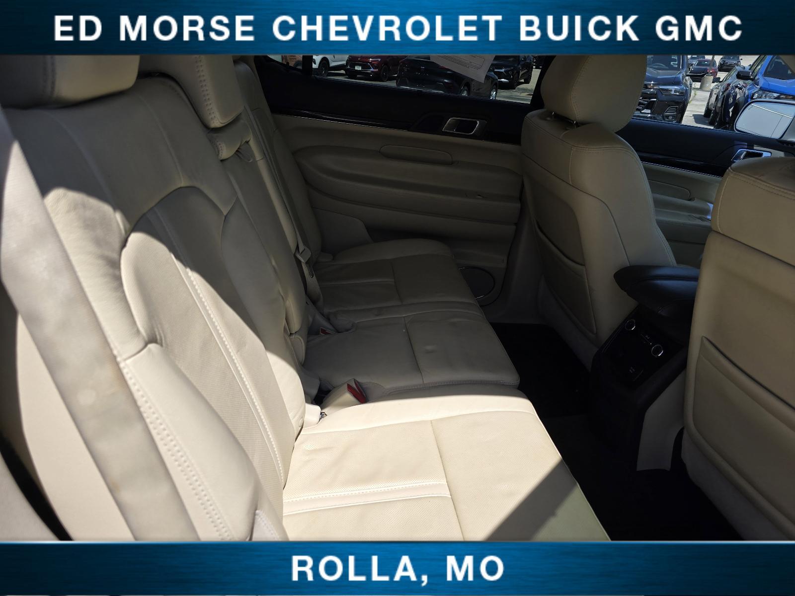 2014 Lincoln MKT Vehicle Photo in Rolla, MO 65401