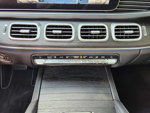 2025 Mercedes-Benz GLE Vehicle Photo in HOUSTON, TX 77079