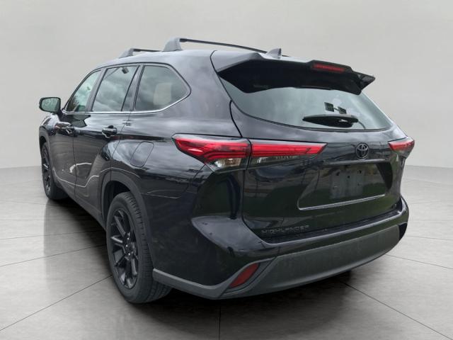 2023 Toyota Highlander Vehicle Photo in GREEN BAY, WI 54303-3330