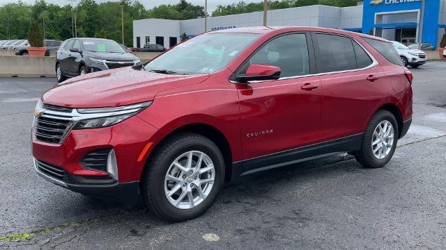 2022 Chevrolet Equinox Vehicle Photo in MOON TOWNSHIP, PA 15108-2571