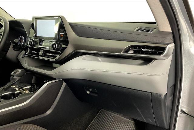2024 Toyota Highlander Vehicle Photo in Tulsa, OK 74129