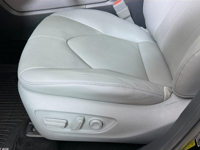 2020 Toyota Highlander Vehicle Photo in Flemington, NJ 08822