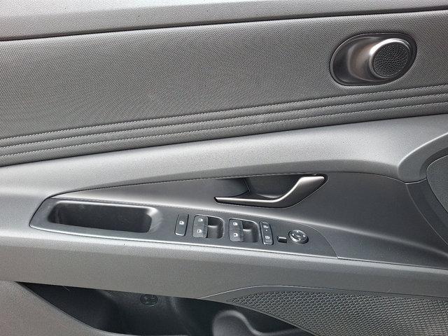 2025 Hyundai ELANTRA Vehicle Photo in Philadelphia, PA 19116