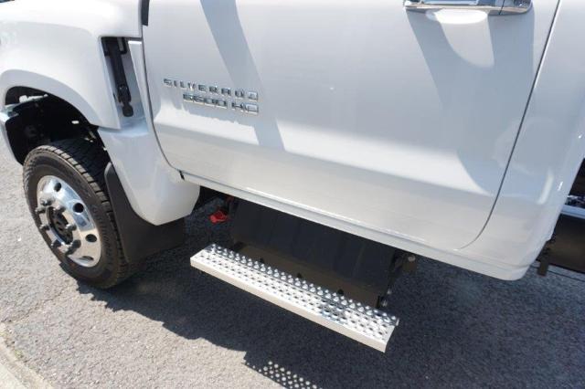 2024 Chevrolet Silverado Chassis Cab Vehicle Photo in FAIRMONT, WV 26554-2318
