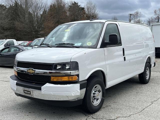 2025 Chevrolet Express Cargo 2500 Vehicle Photo in ALCOA, TN 37701-3235