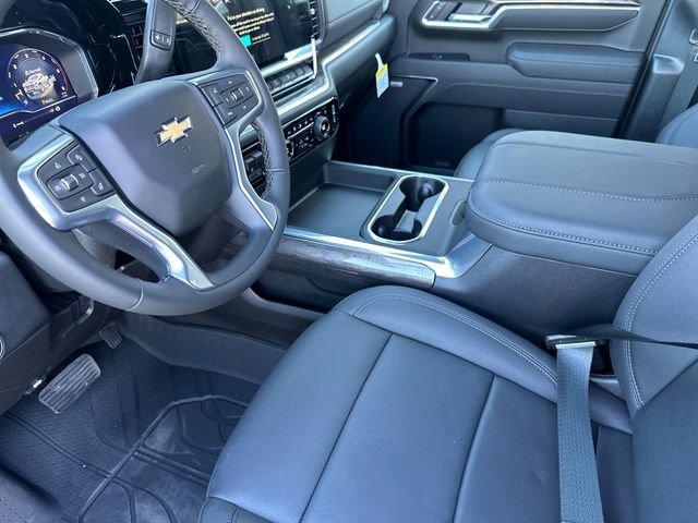 2025 Chevrolet Silverado 3500 HD Vehicle Photo in RIVERSIDE, CA 92504-4106