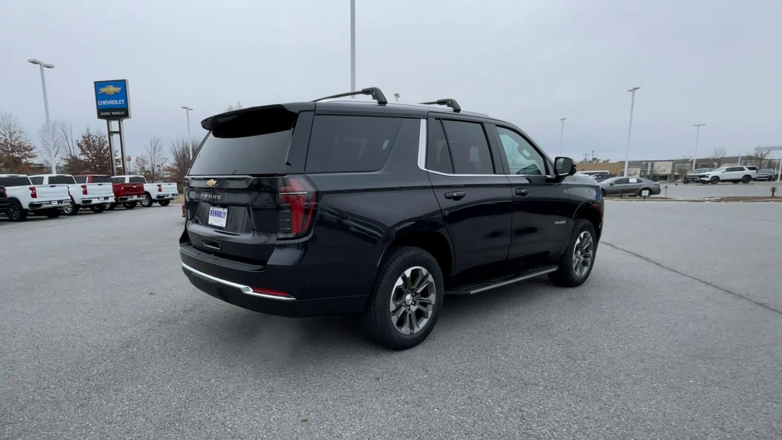 2025 Chevrolet Tahoe Vehicle Photo in BENTONVILLE, AR 72712-4322