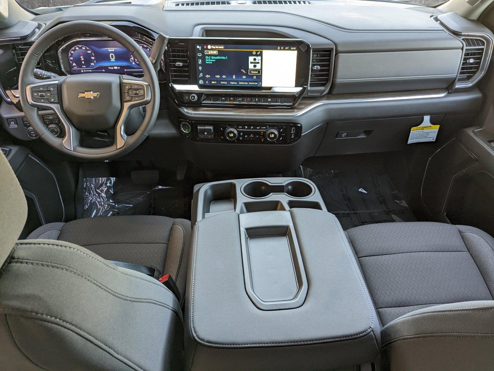 2024 Chevrolet Silverado 1500 Vehicle Photo in VALENCIA, CA 91355-1705