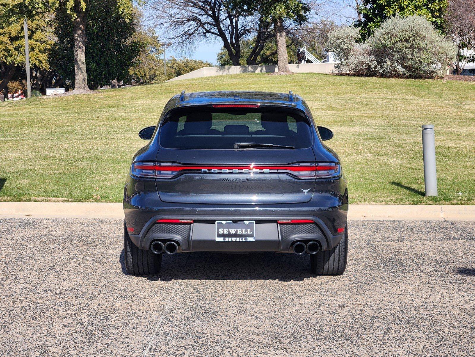 2022 Porsche Macan Vehicle Photo in FORT WORTH, TX 76132