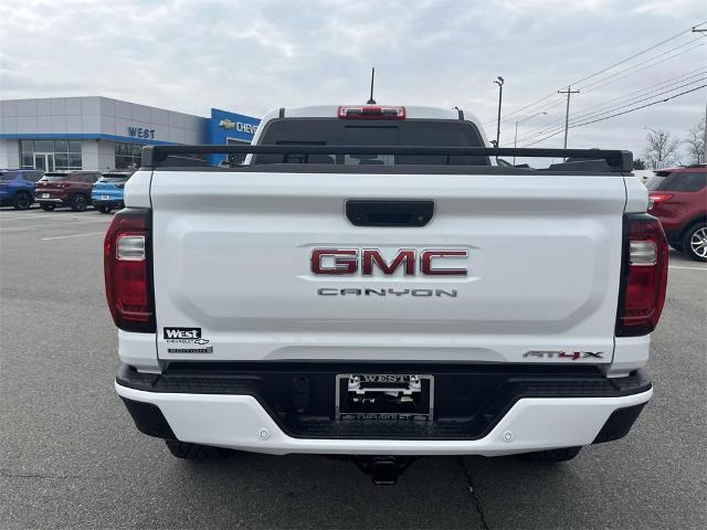 2023 GMC Canyon Vehicle Photo in ALCOA, TN 37701-3235