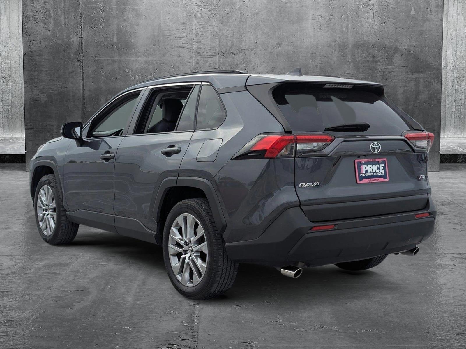 2019 Toyota RAV4 Vehicle Photo in Ft. Myers, FL 33907