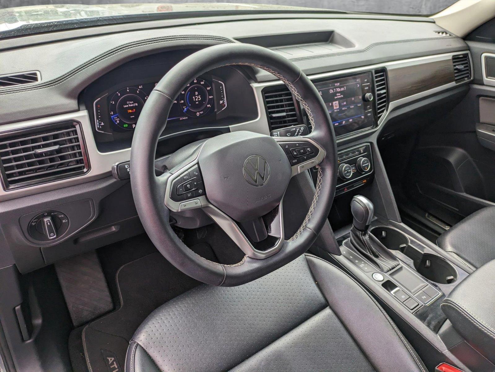 2022 Volkswagen Atlas Vehicle Photo in GREENACRES, FL 33463-3207