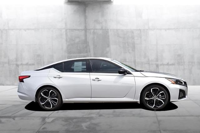 2024 Nissan Altima Vehicle Photo in Ballwin, MO 63011