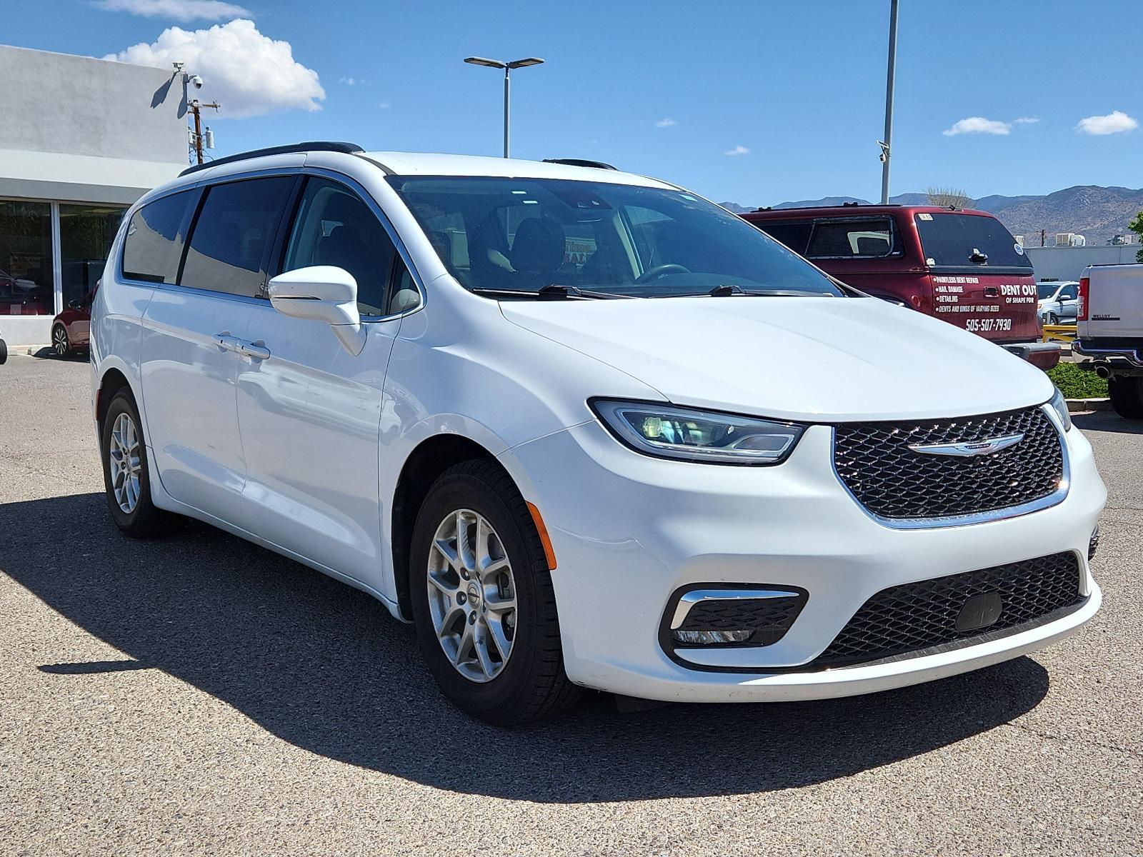 2022 Chrysler Pacifica Vehicle Photo in Albuquerque, NM 87110