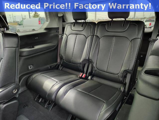 2023 Jeep Grand Cherokee L Vehicle Photo in GREEN BAY, WI 54304-5303