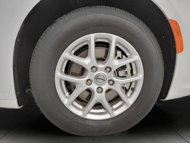 2023 Chrysler Pacifica Vehicle Photo in Green Bay, WI 54304