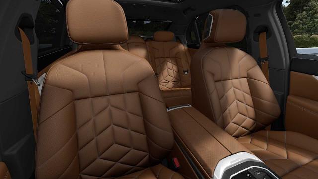 2025 BMW 740i Vehicle Photo in GRAPEVINE, TX 76051