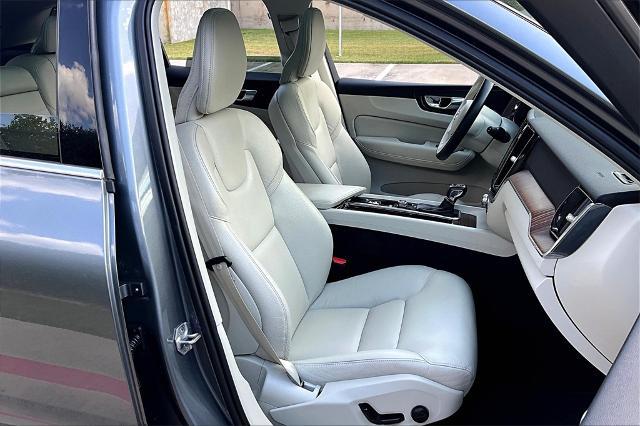 2021 Volvo XC60 Vehicle Photo in Houston, TX 77007