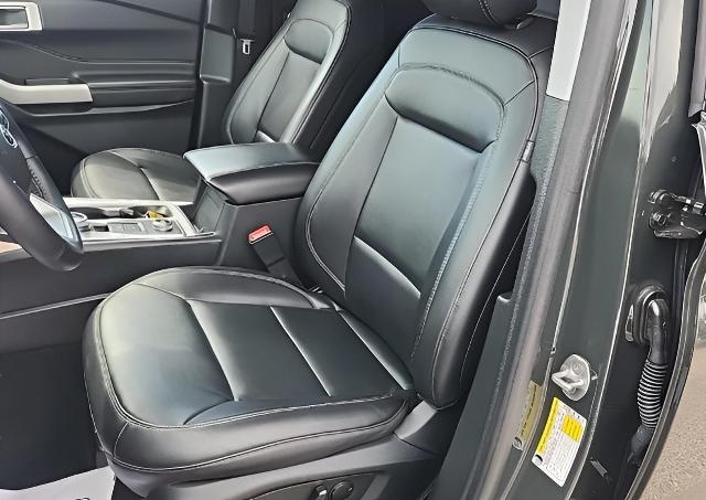 2023 Ford Explorer Vehicle Photo in Oshkosh, WI 54901