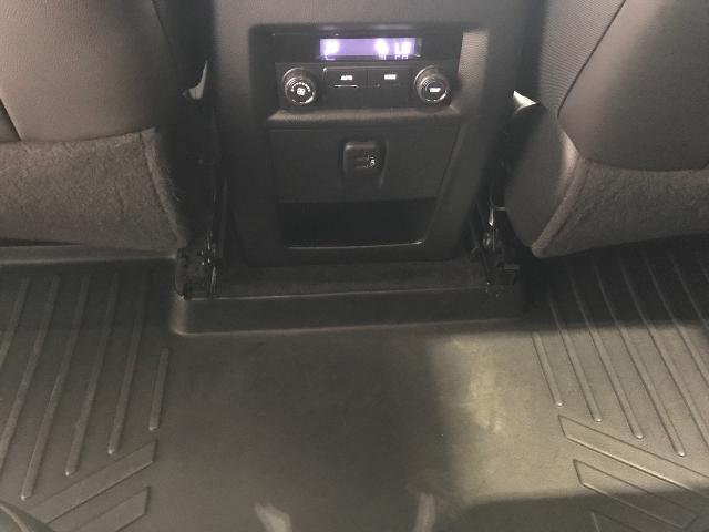 2023 Chevrolet Traverse Vehicle Photo in GREEN BAY, WI 54303-3330