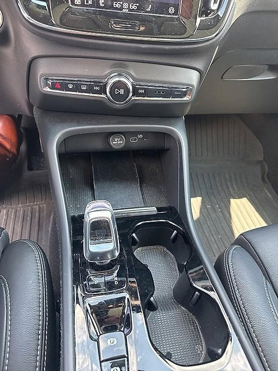2023 Volvo XC40 Vehicle Photo in Trevose, PA 19053