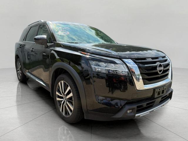 2022 Nissan Pathfinder Vehicle Photo in Appleton, WI 54914