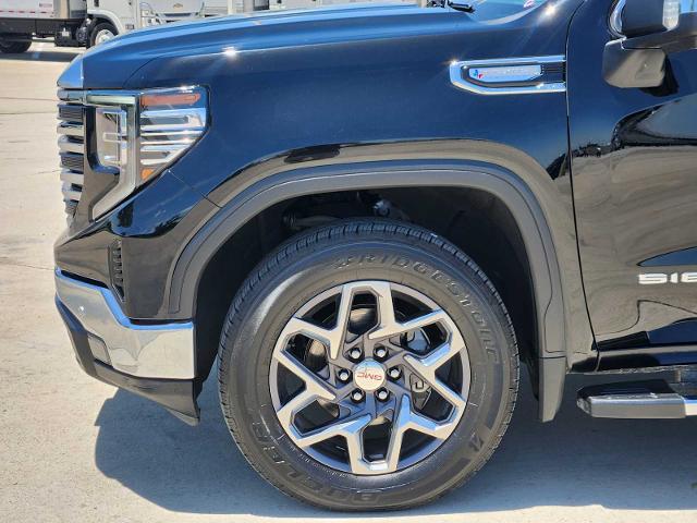2023 GMC Sierra 1500 Vehicle Photo in DENTON, TX 76210-9321