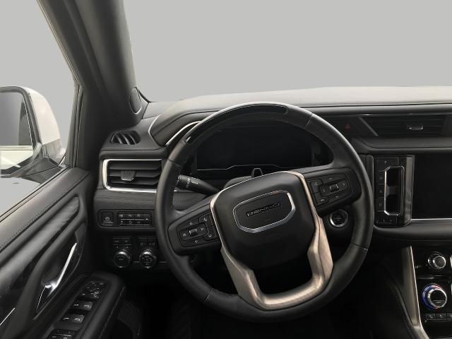 2024 GMC Yukon XL Vehicle Photo in GREEN BAY, WI 54303-3330
