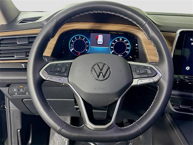 2024 Volkswagen Atlas Vehicle Photo in Puyallup, WA 98371
