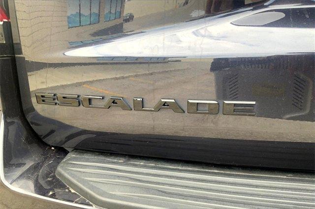 2023 Cadillac Escalade Vehicle Photo in KANSAS CITY, MO 64114-4545