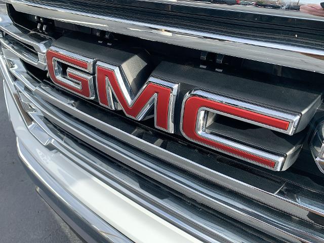 2021 GMC Sierra 1500 Vehicle Photo in MOON TOWNSHIP, PA 15108-2571