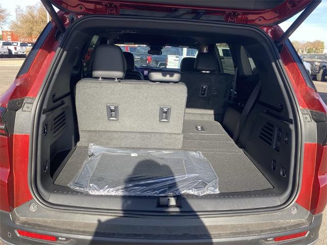 2025 Buick Enclave Vehicle Photo in GOODYEAR, AZ 85338-1310