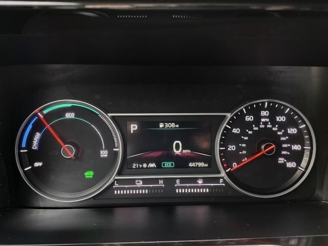 2022 Kia Sorento Hybrid Vehicle Photo in Appleton, WI 54914