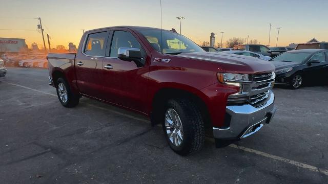 Used 2022 Chevrolet Silverado 1500 Limited LTZ with VIN 3GCUYGED0NG206582 for sale in Saint Cloud, Minnesota