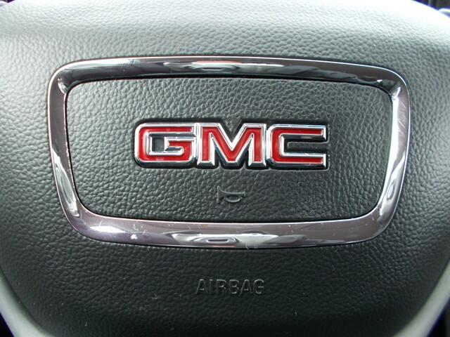 2022 GMC Canyon Vehicle Photo in LOWELL, MA 01852-4336