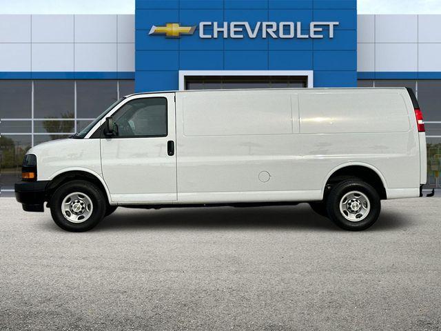 2023 Chevrolet Express Cargo 2500 Vehicle Photo in RIVERSIDE, CA 92504-4106