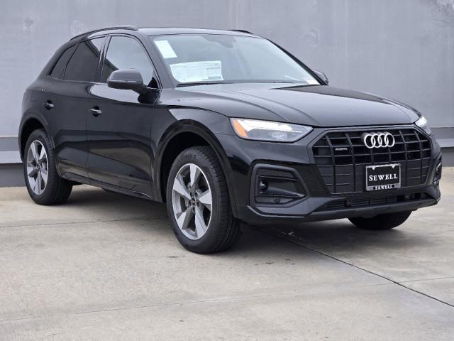 2025 Audi Q5 Vehicle Photo in SUGAR LAND, TX 77478