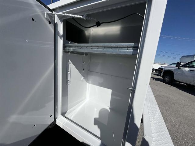2024 Chevrolet Silverado 3500 HD Chassis Cab Vehicle Photo in ALCOA, TN 37701-3235