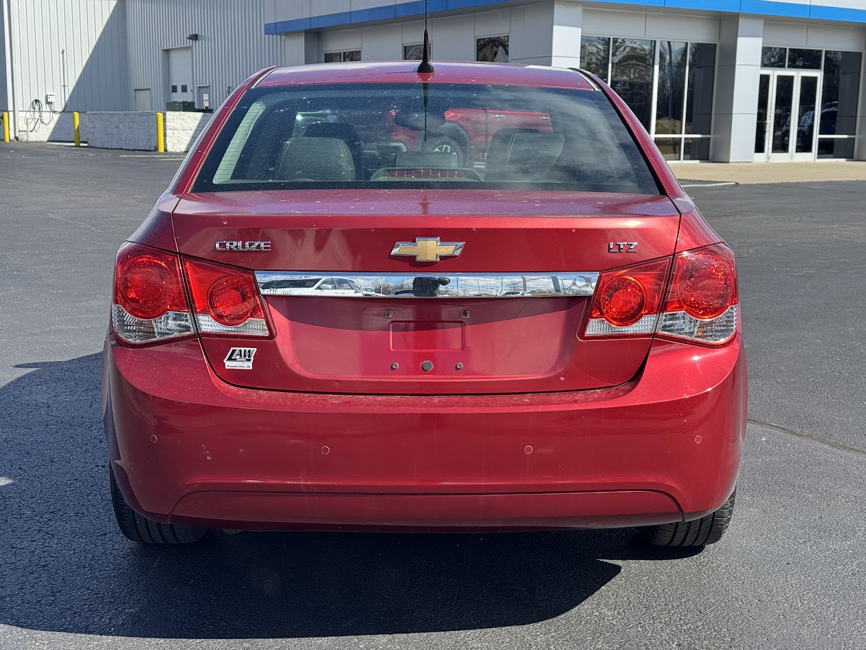 2011 Chevrolet Cruze Vehicle Photo in BOONVILLE, IN 47601-9633